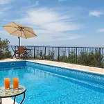 Oliva * Podgora